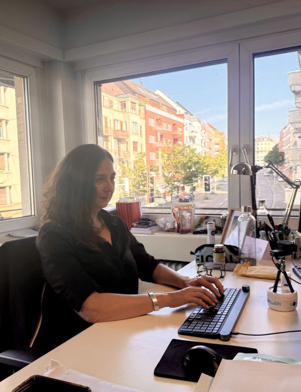 Mit Online-PR KI-Sichtbarkeit aufbauen – Wir beraten Unternehmen zu GEO Massnahmen – Kontx PR-Agentur Schweiz